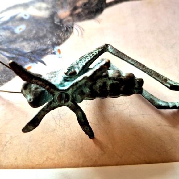 Green Metal Brass Grasshopper Reptile Decor - Picture 6 of 11